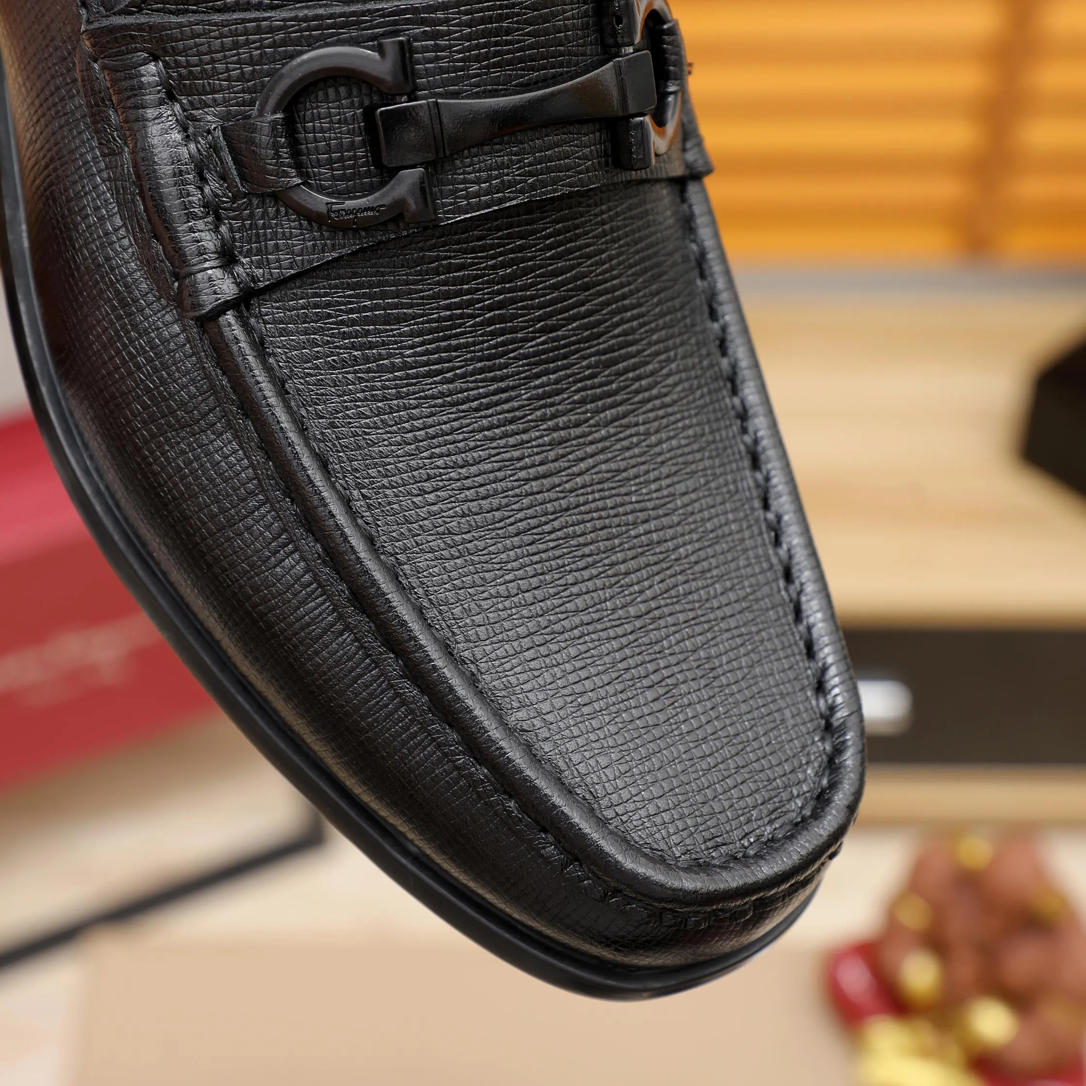 Men's shoes 💰540 🕷🕷🐂【Ferragamo】Ferragamo Popular fashion casual shoes🇨🇳Official website counter 1:1 production, original mold opening💯Good quality visible, imported high-end first-layer pebbled calfskin, water-dyed🐂leather lining🌿very clear texture, high-quality waterproof, non-slip and wear-resistant outsole🎋high quality and low price, truly handmade🍓black, coffee color, 2 colors available! Code number 38-45……